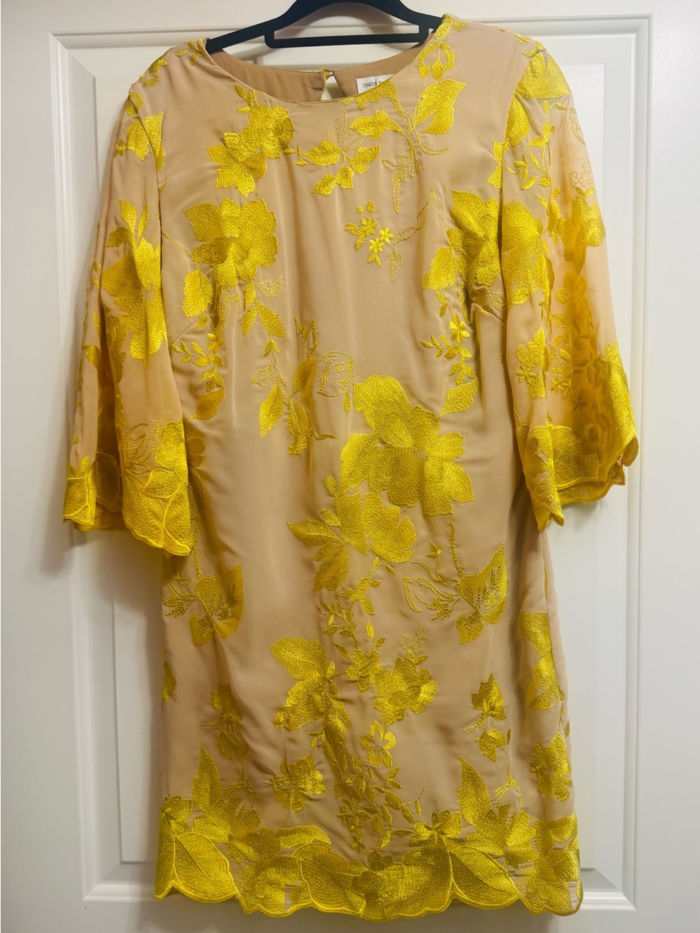 Dress the Population Embroidered Floral Shift Dress Yellow Nude Gold Medium - Picture 3 of 10